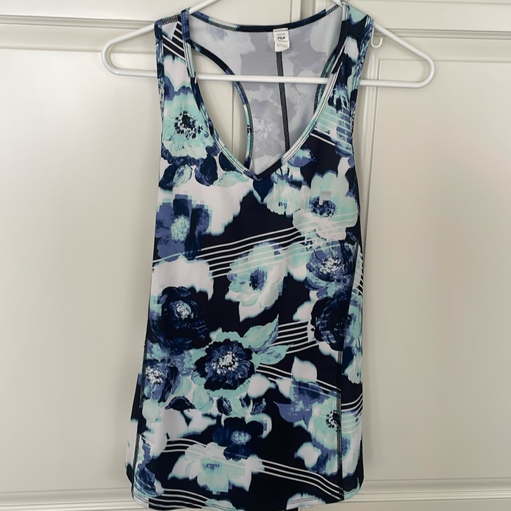 Fila Women’s sleeveless workout top